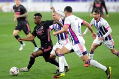 巴塞罗那17岁新星闪耀奥林匹克，助力巴萨青春力量对抗皇家社会